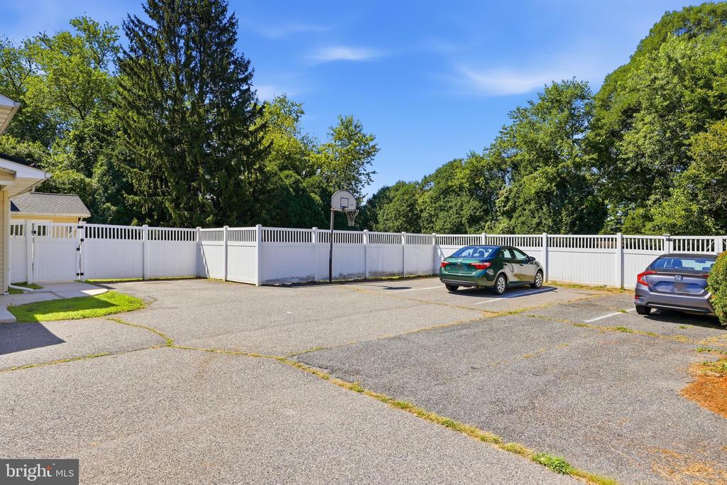 310 S FOUNTAIN GREEN ROAD