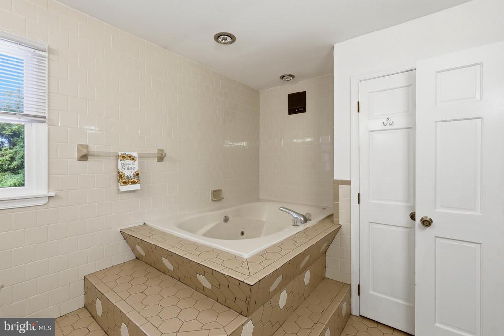 310 S FOUNTAIN GREEN ROAD