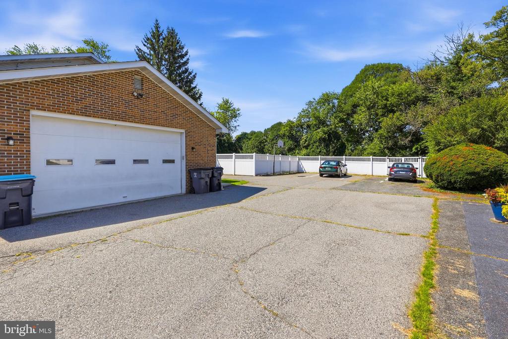 310 S FOUNTAIN GREEN ROAD