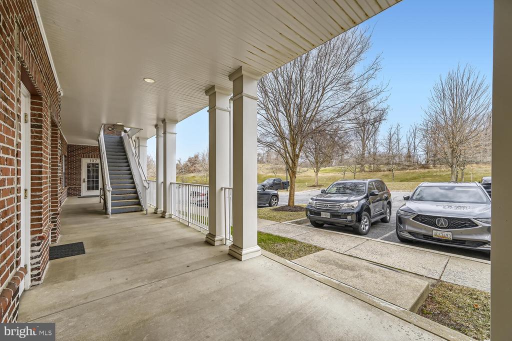 2600 LONGSTONE LANE B7/107