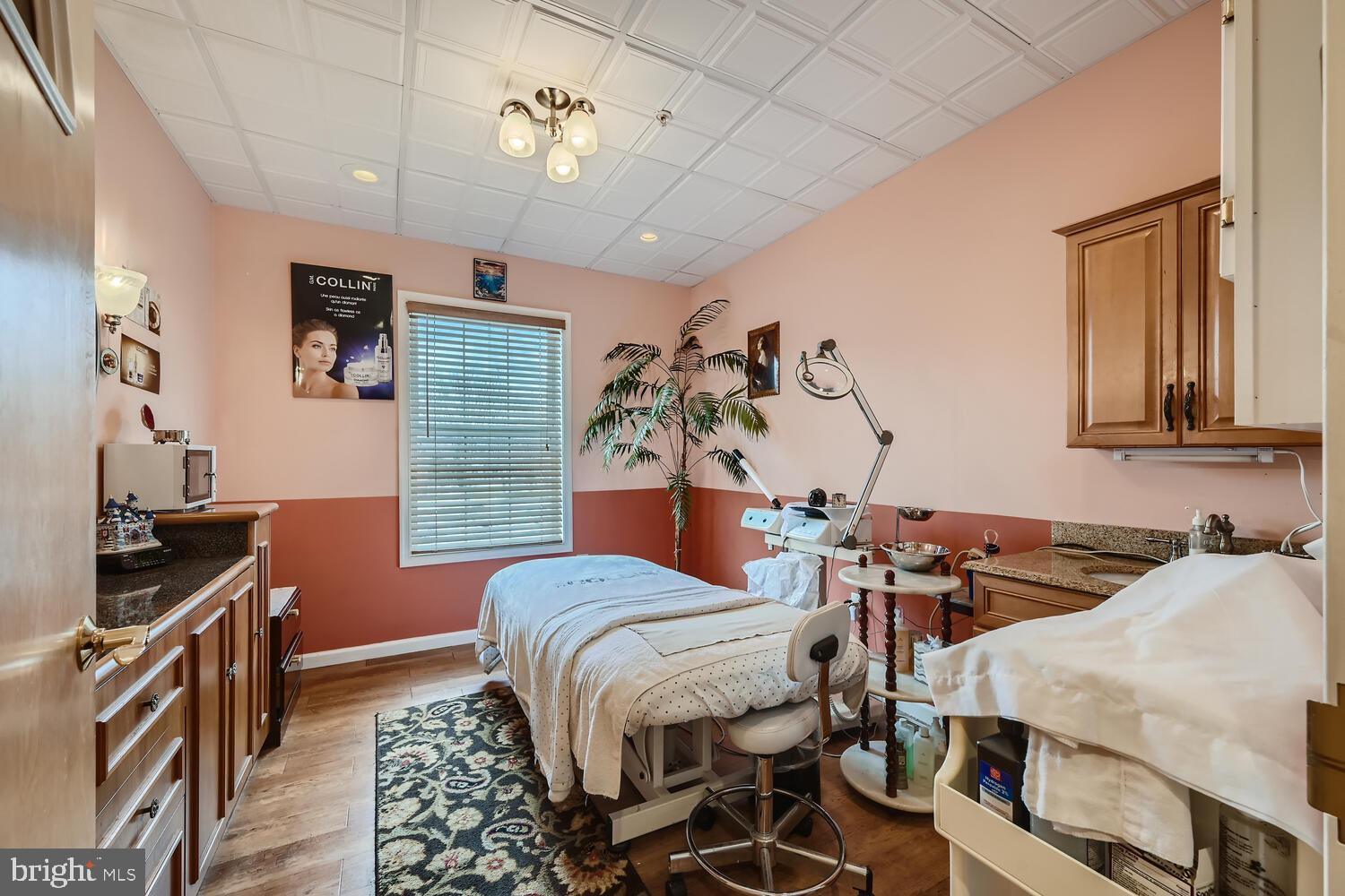 2600 LONGSTONE LANE B7/107