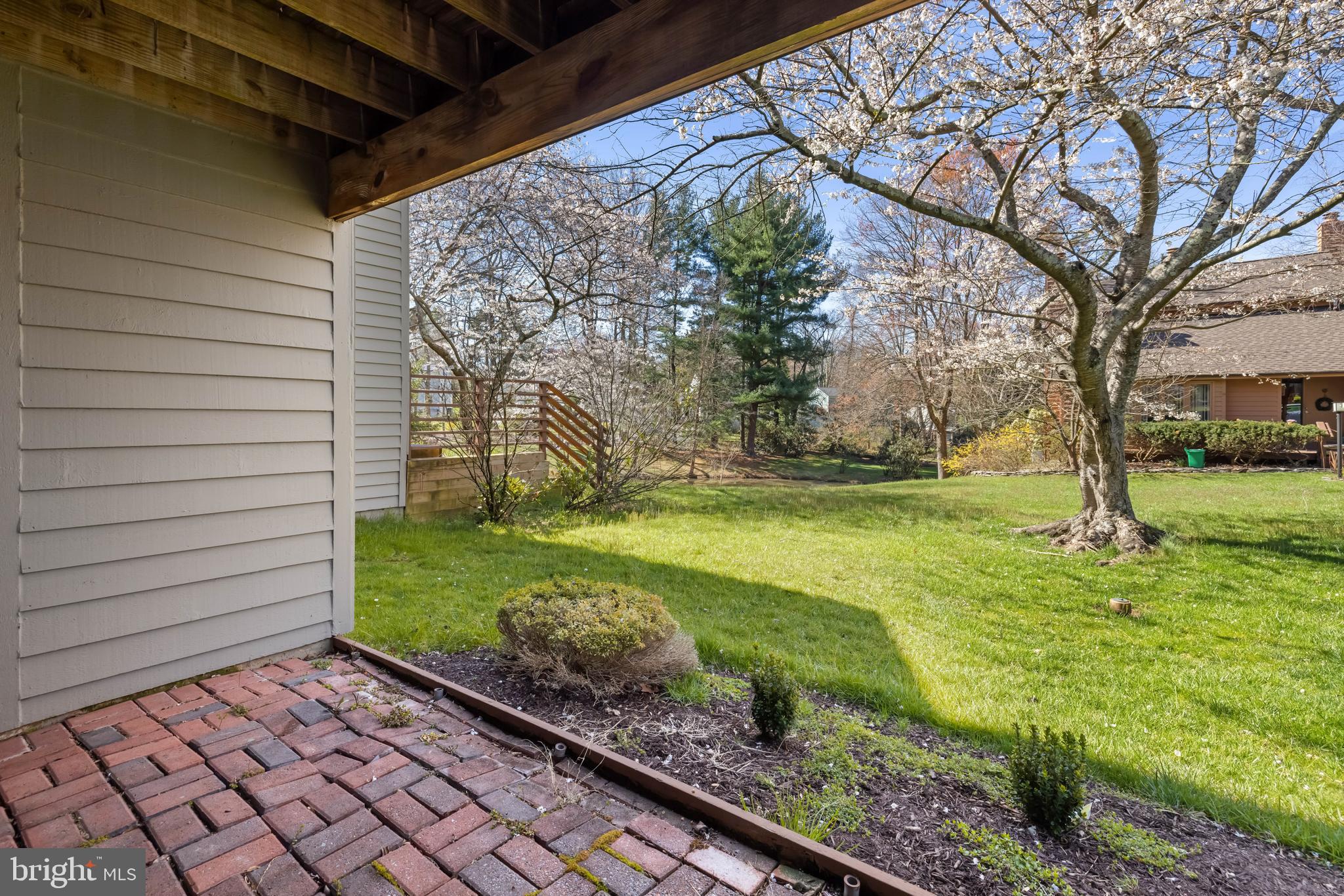 5557 SUFFIELD COURT