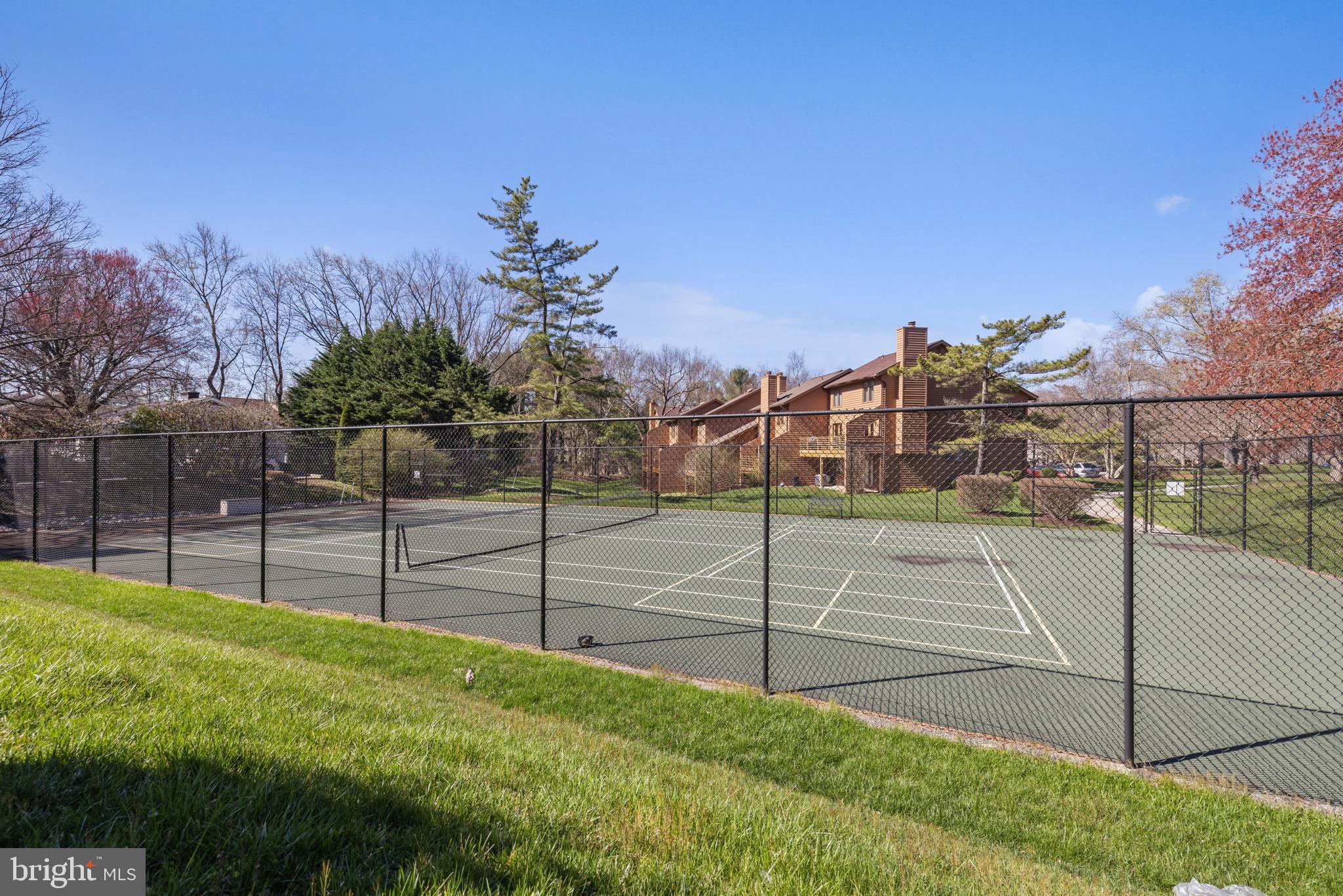 5557 SUFFIELD COURT