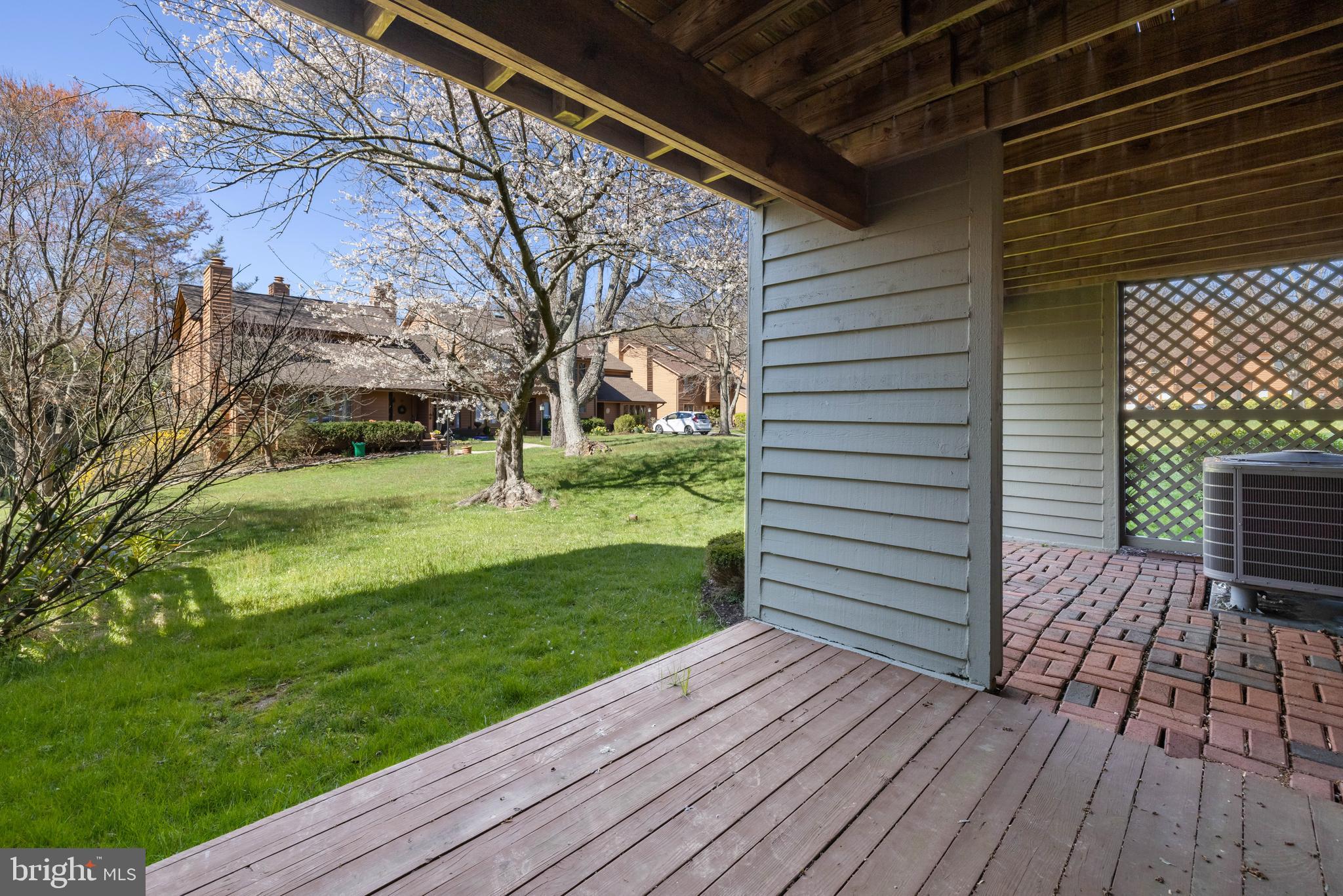 5557 SUFFIELD COURT