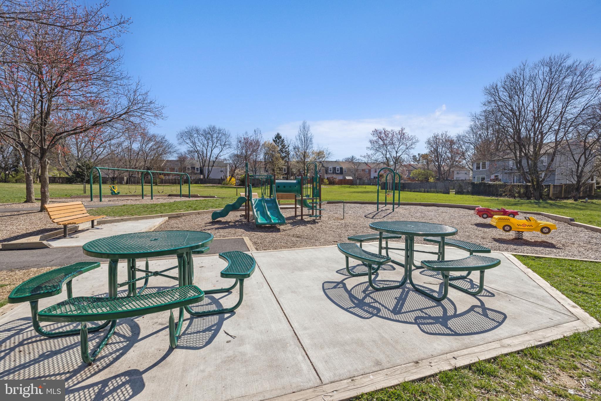 5557 SUFFIELD COURT