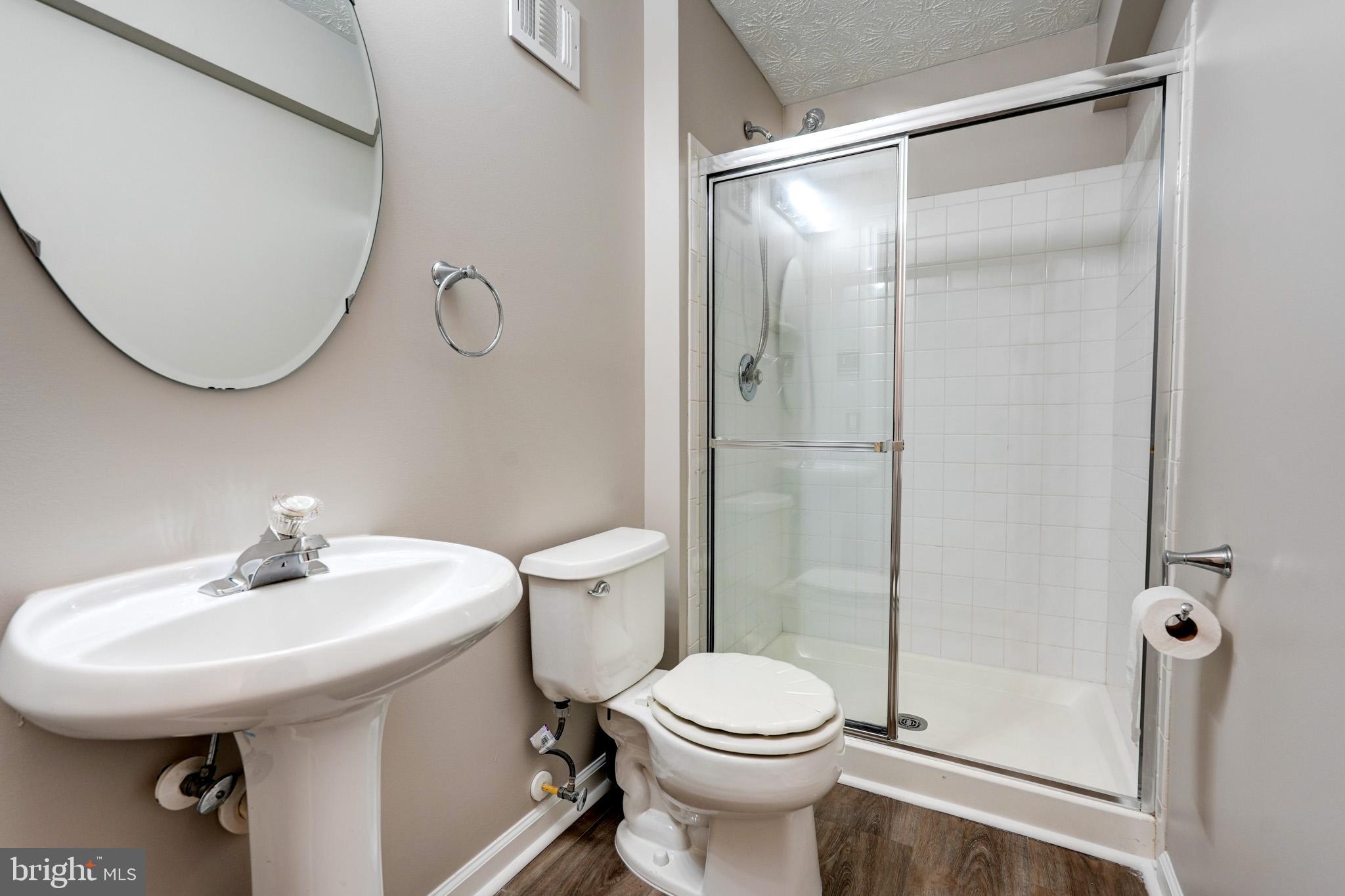 8734 CRESTHILL COURT