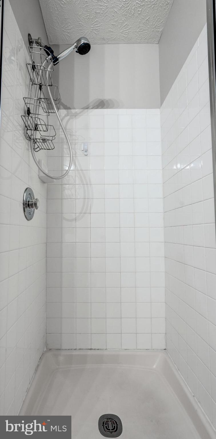 8734 CRESTHILL COURT