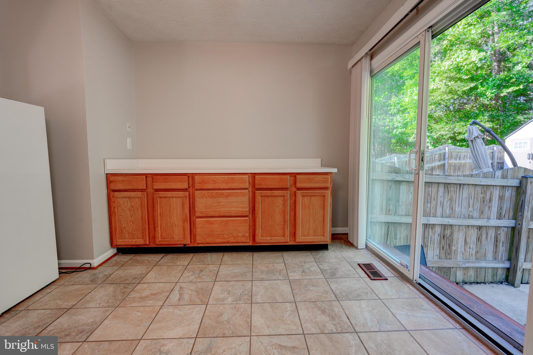 8734 CRESTHILL COURT