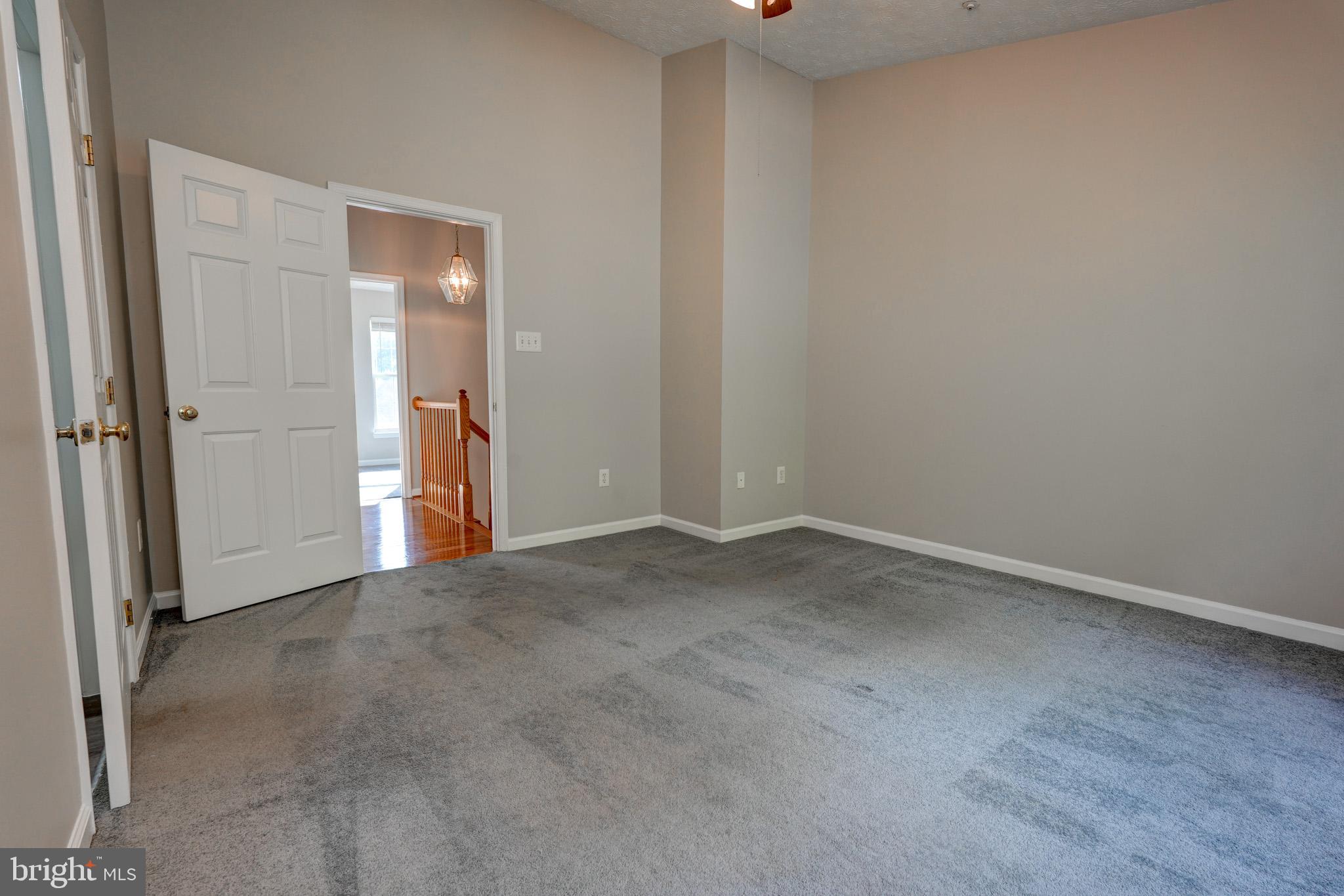 8734 CRESTHILL COURT