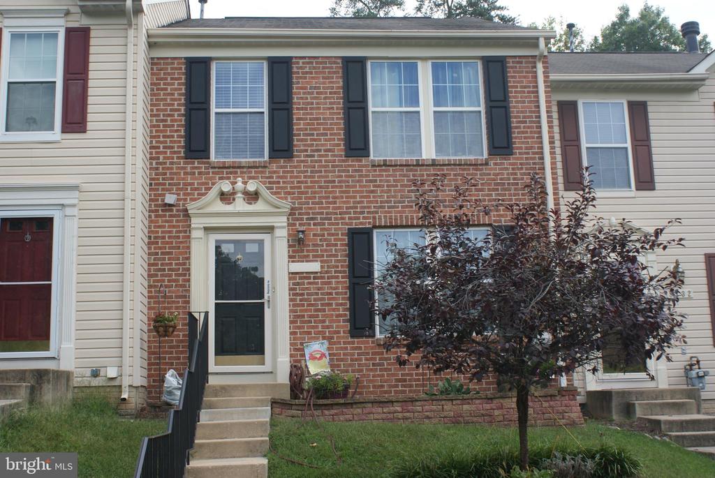 8734 CRESTHILL COURT