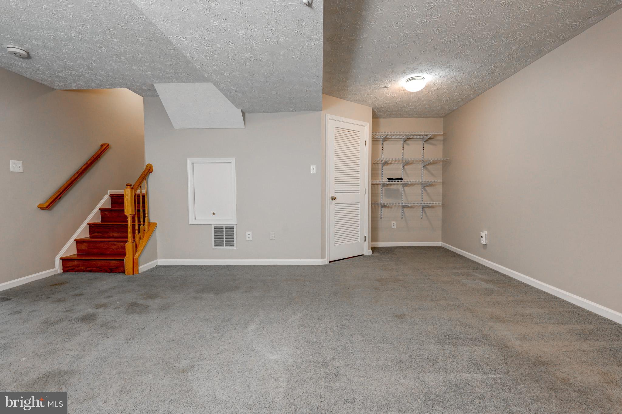 8734 CRESTHILL COURT