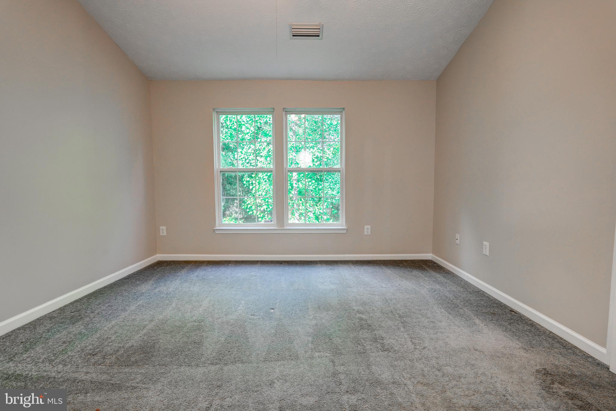 8734 CRESTHILL COURT