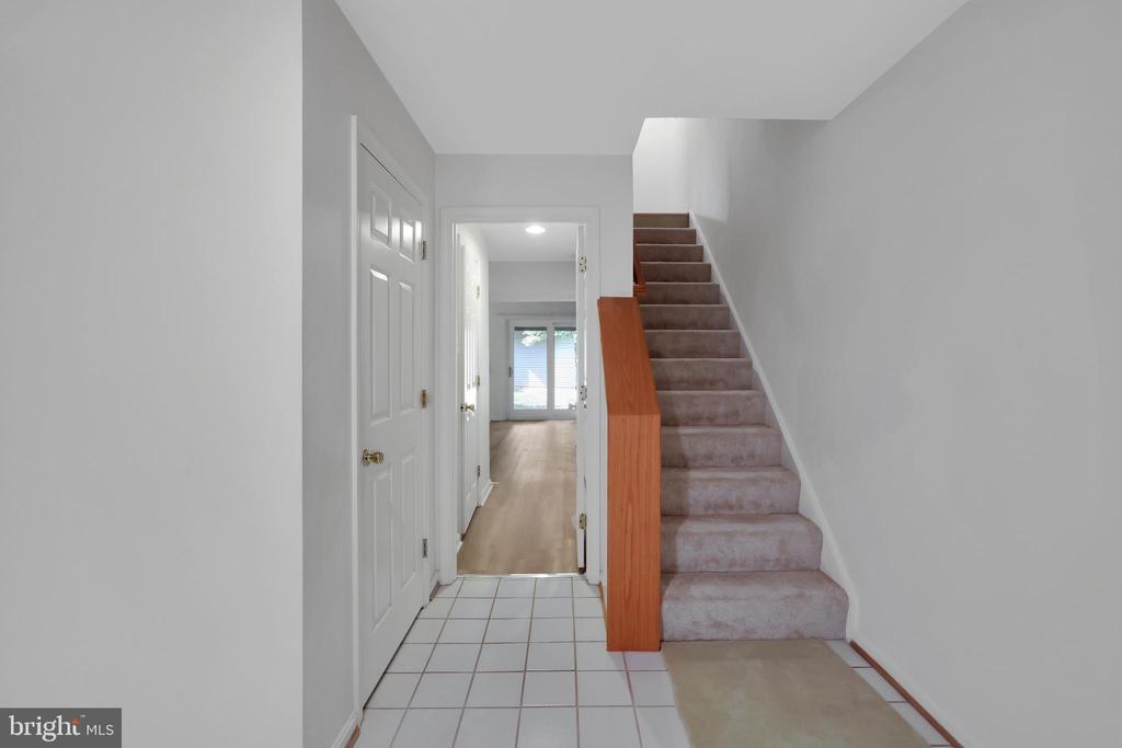 12208 BARE BUSH PATH