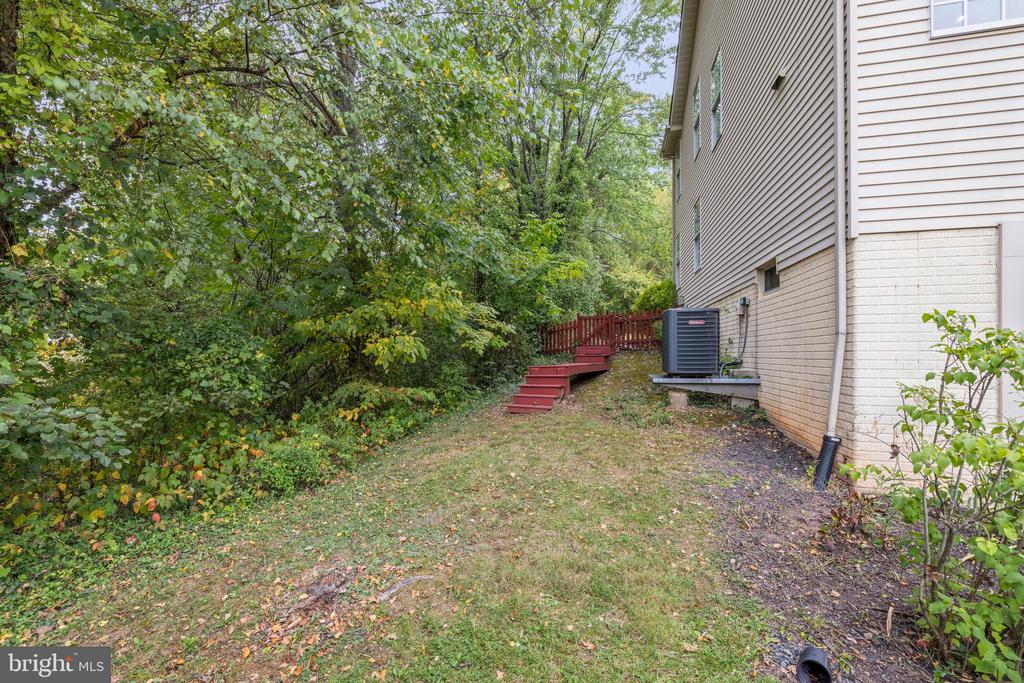 6027 ADCOCK LANE