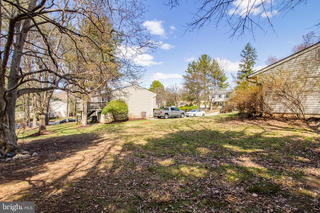 7009 DEEPAGE DRIVE