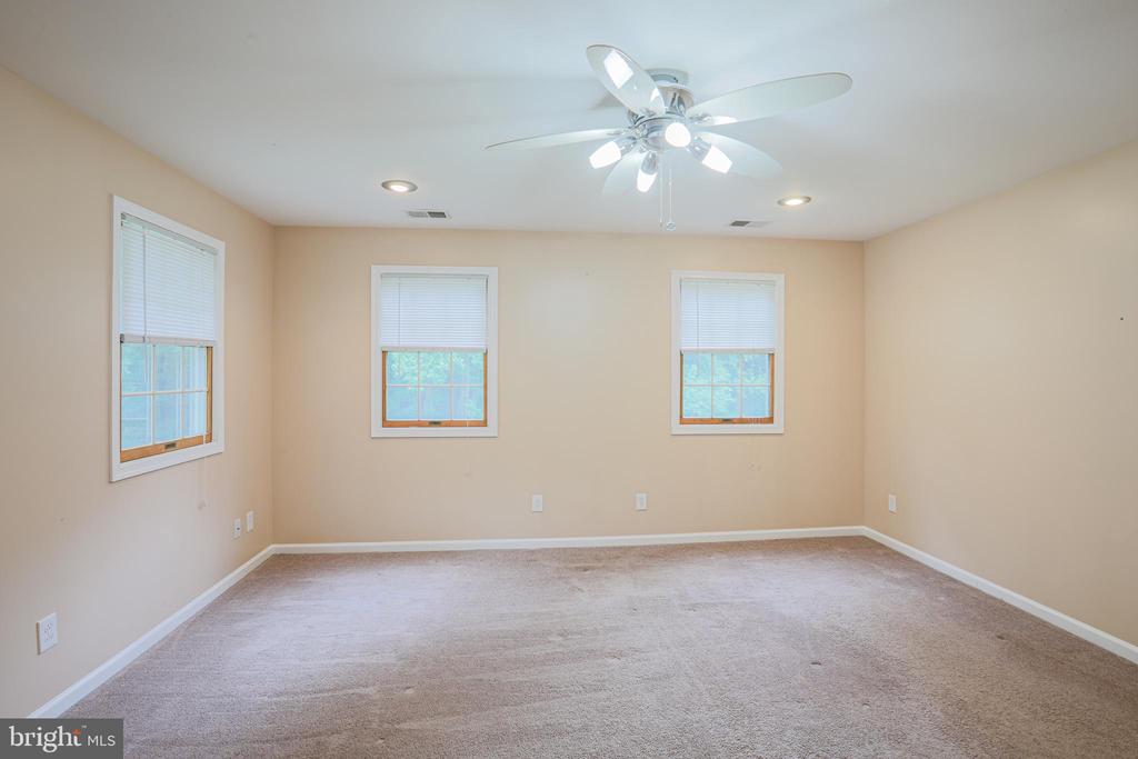 11488 FREDERICK ROAD
