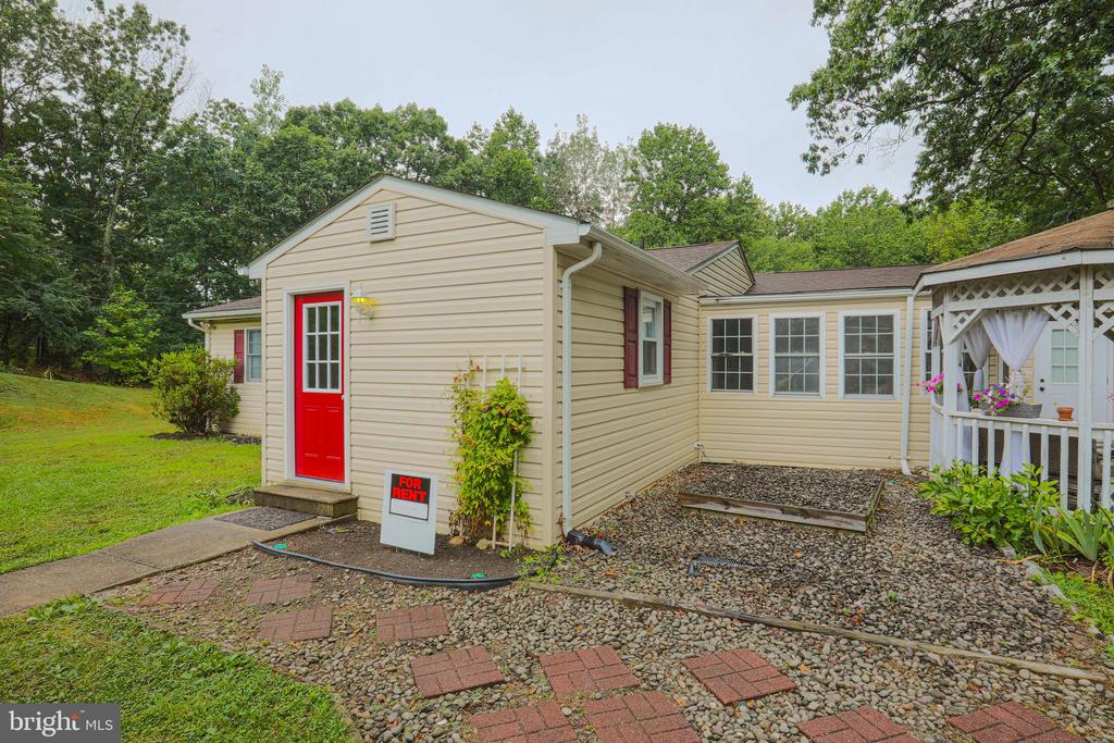 11488 FREDERICK ROAD