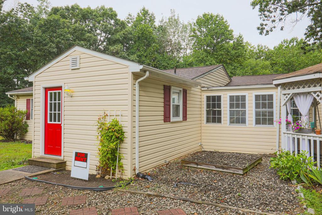 11488 FREDERICK ROAD