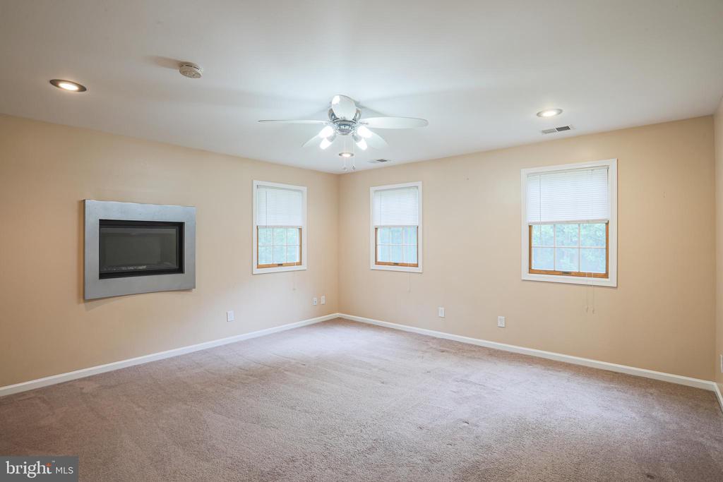 11488 FREDERICK ROAD