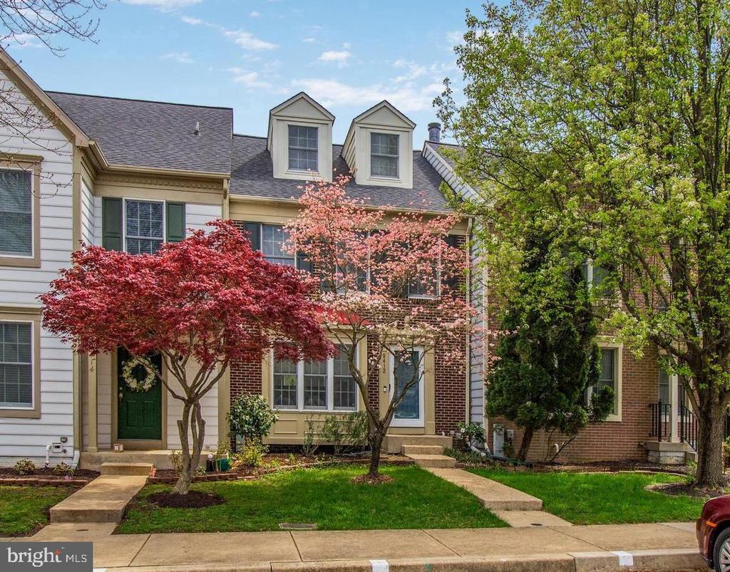 9412 STEEPLE COURT