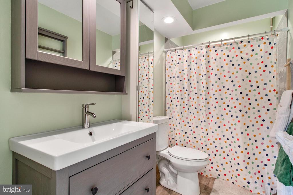 9412 STEEPLE COURT