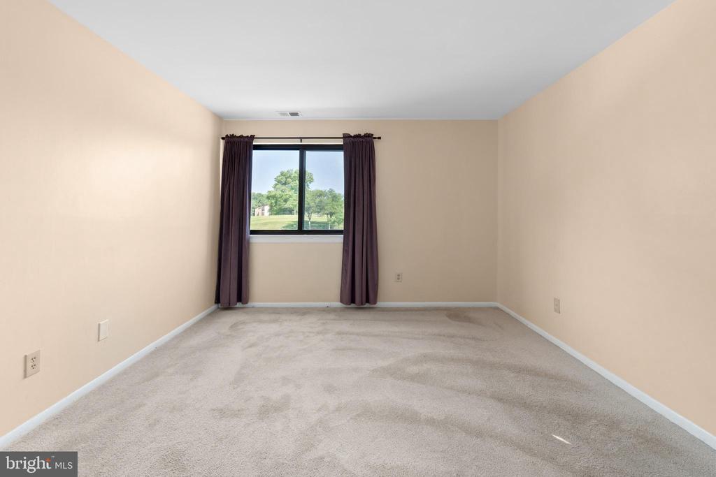 6017 MAJORS LANE 3