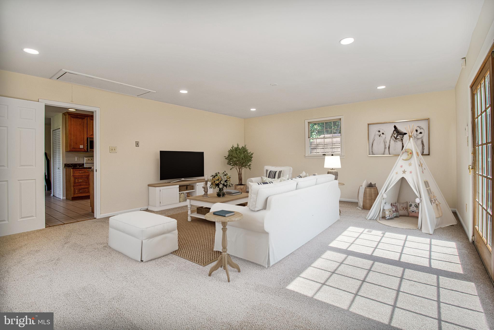 5284 CORNCOCKLE COURT