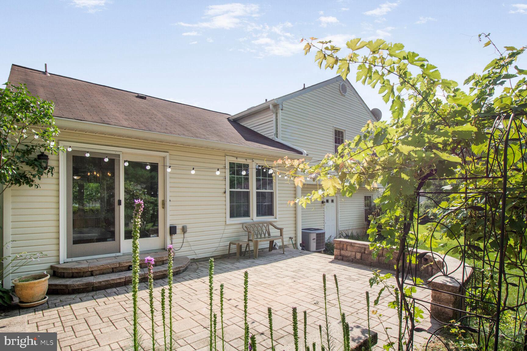 5284 CORNCOCKLE COURT