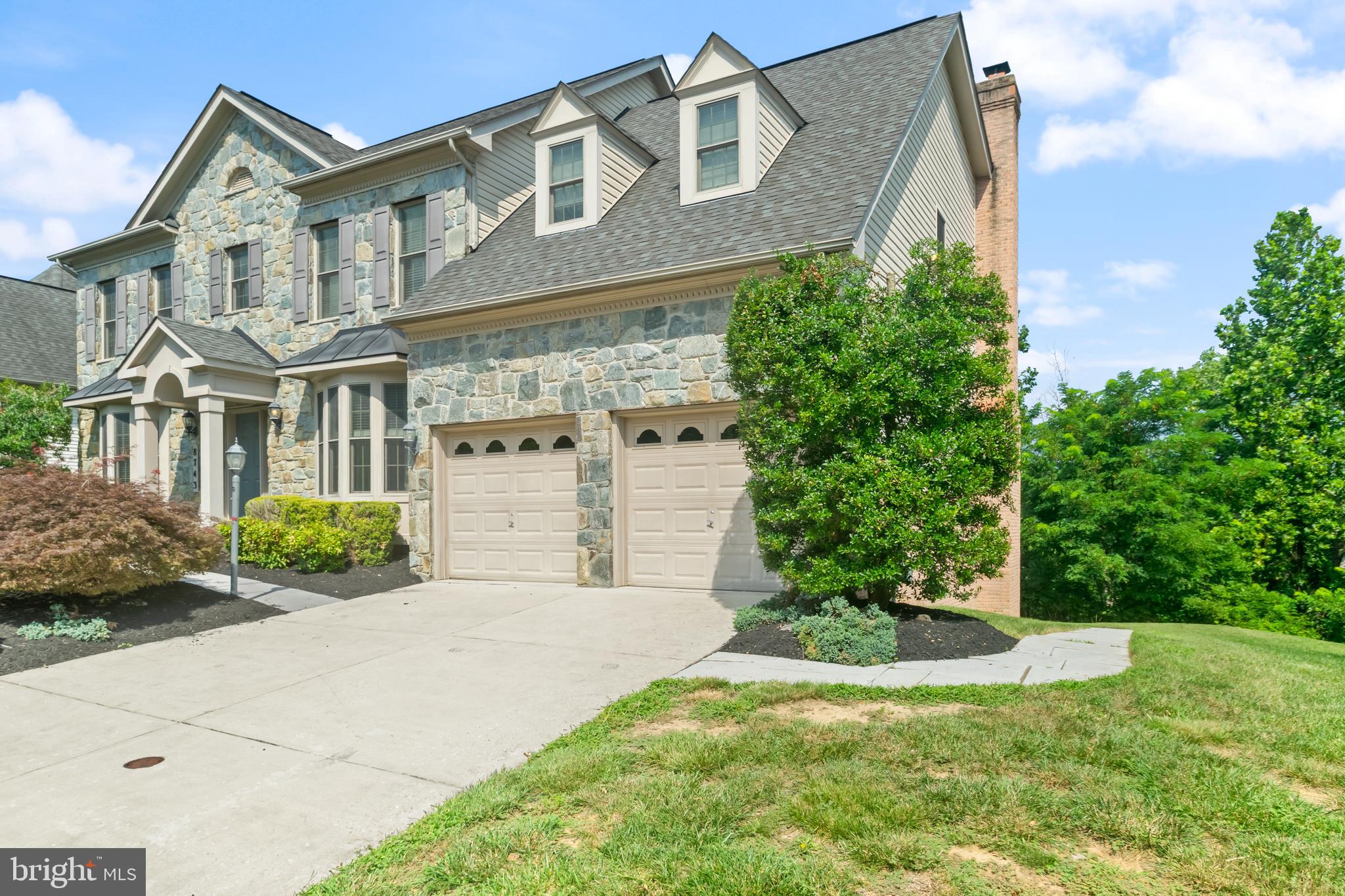 8743 WEATHERED STONE WAY