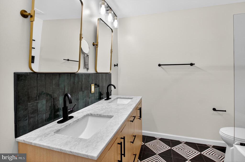 11211 AVALANCHE WAY B2-12
