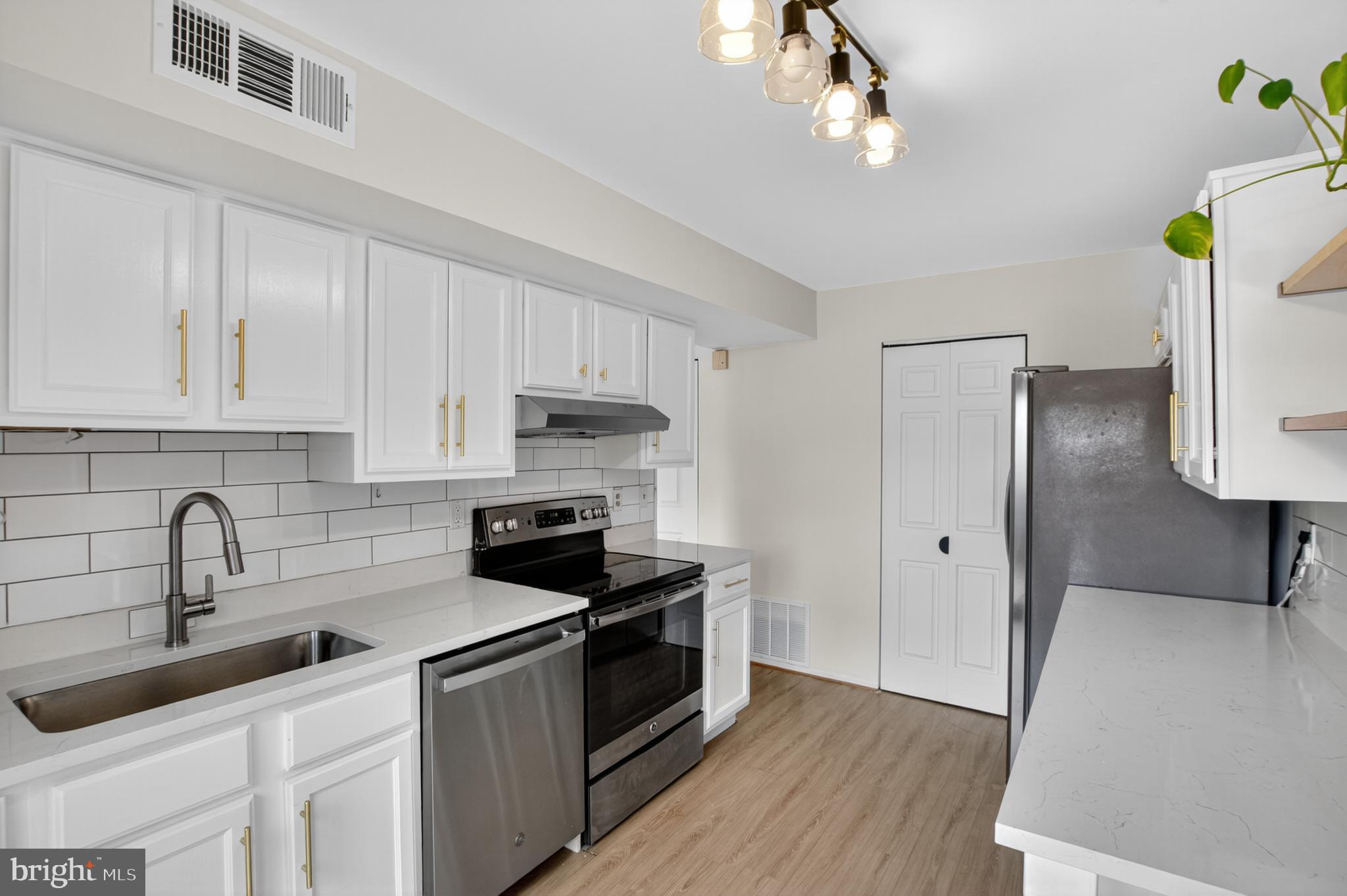 11211 AVALANCHE WAY B2-12