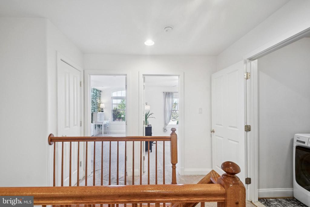 8719 TIMBER OAK LANE