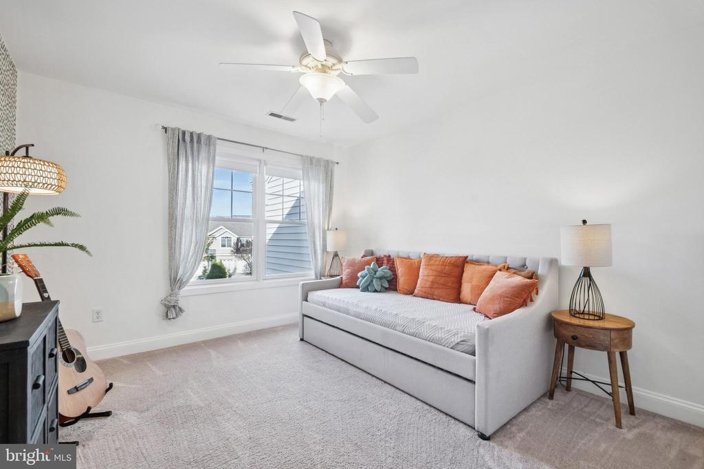 8719 TIMBER OAK LANE
