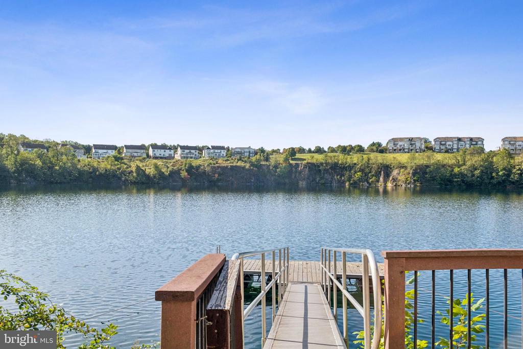 8719 TIMBER OAK LANE