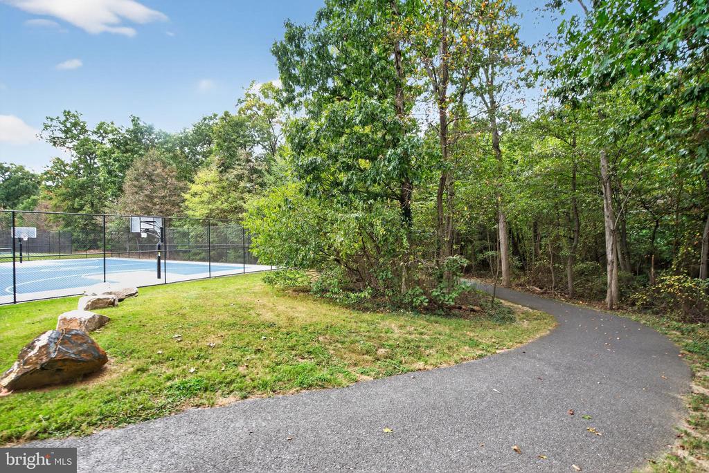 10122 WILNOR WAY