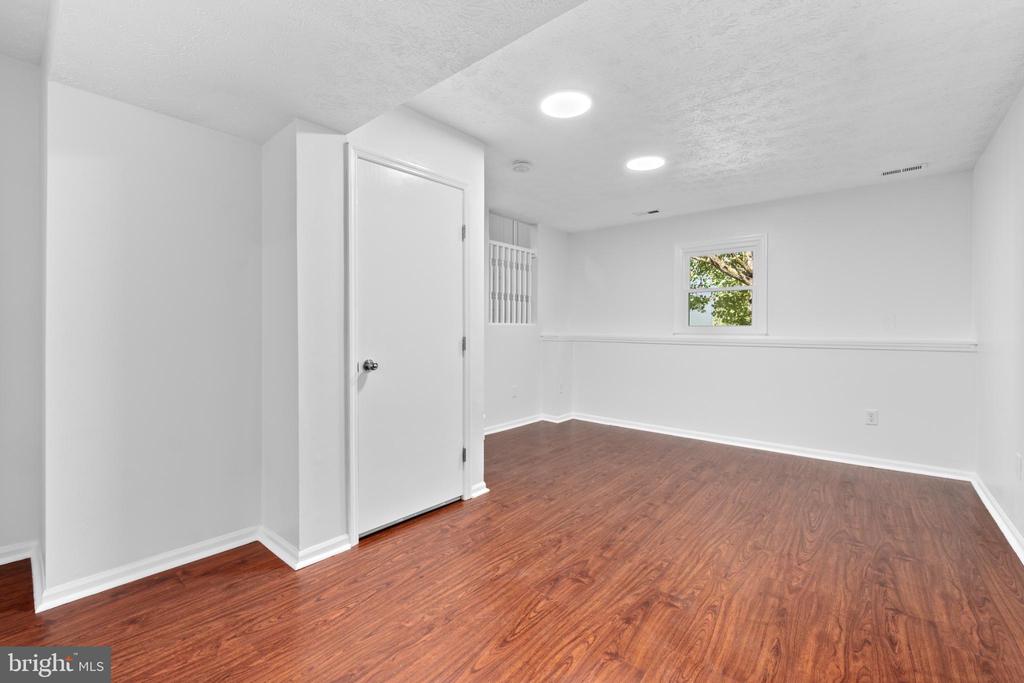 9079 MANORWOOD ROAD