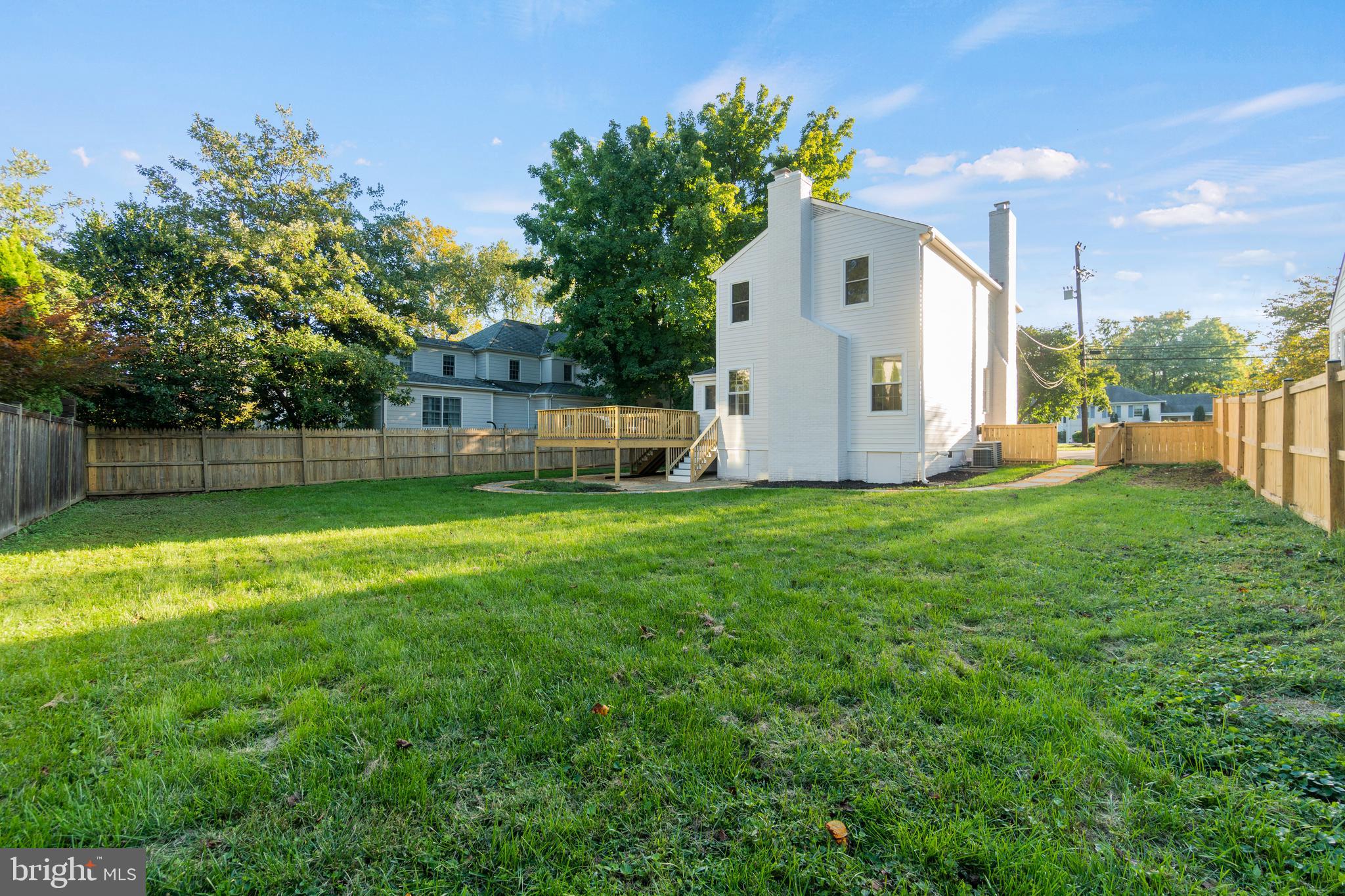 5613 BRADLEY BOULEVARD