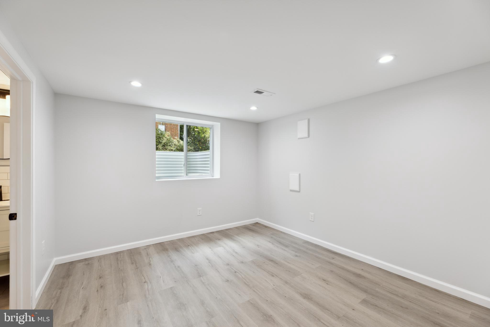 12707 HELEN ROAD