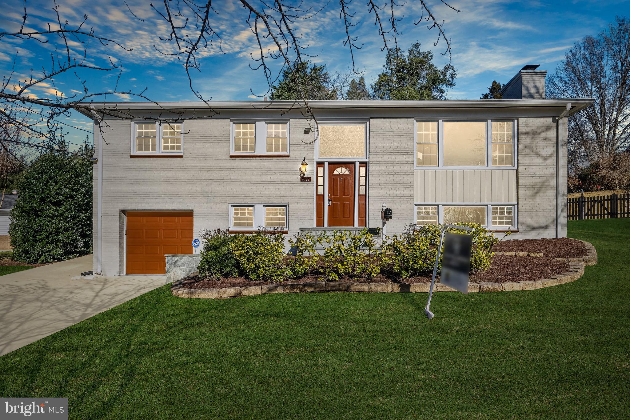 5033 ALTA VISTA ROAD