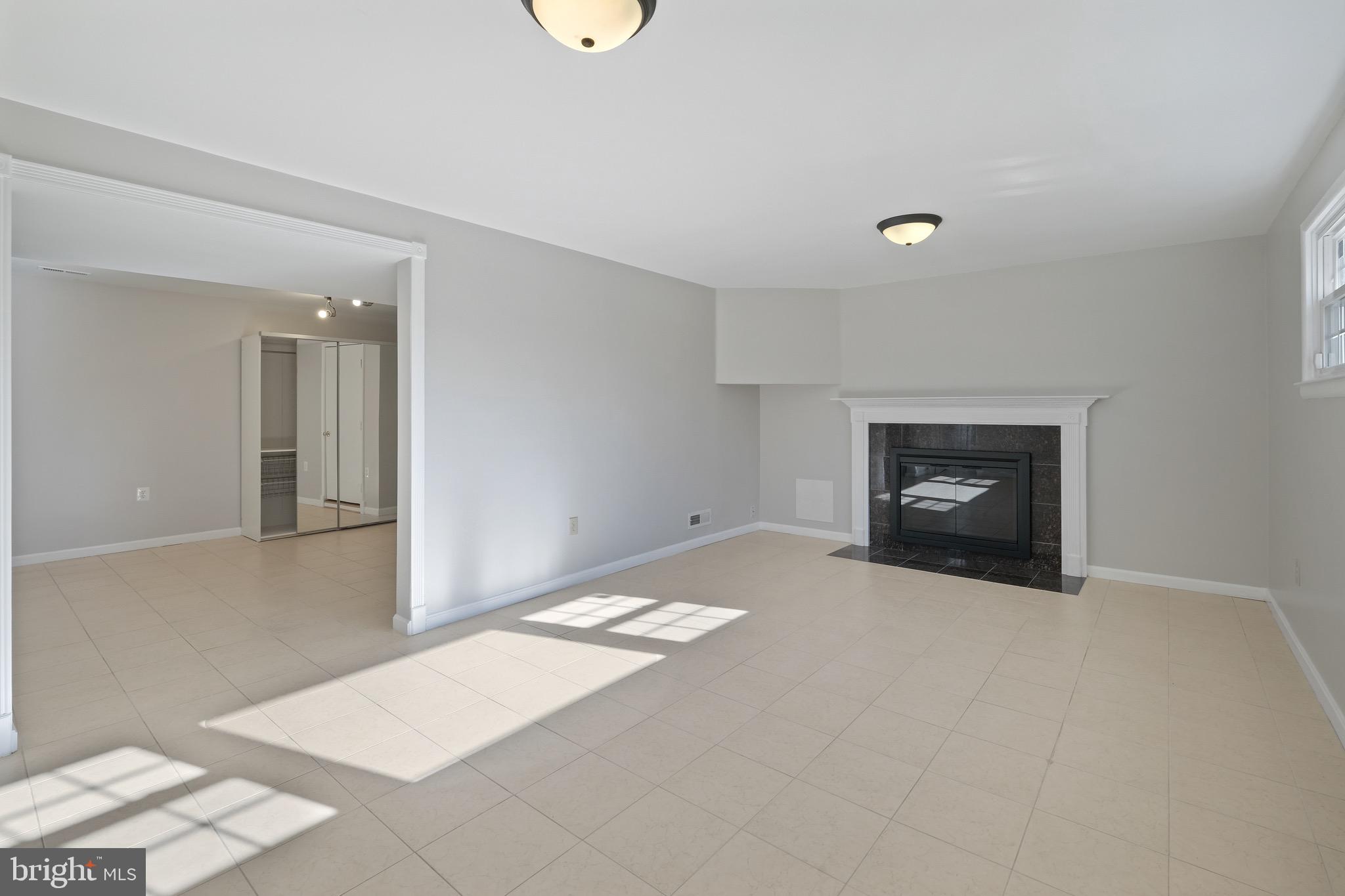 5033 ALTA VISTA ROAD