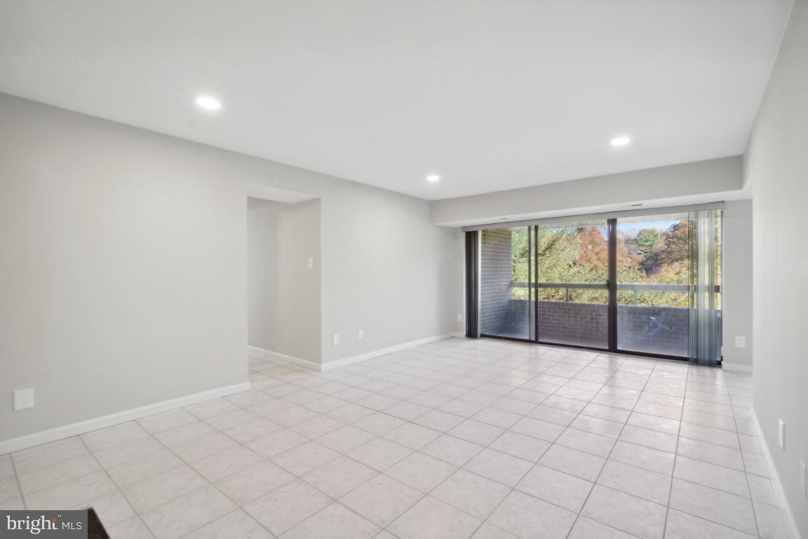 11309 COMMONWEALTH DRIVE 302