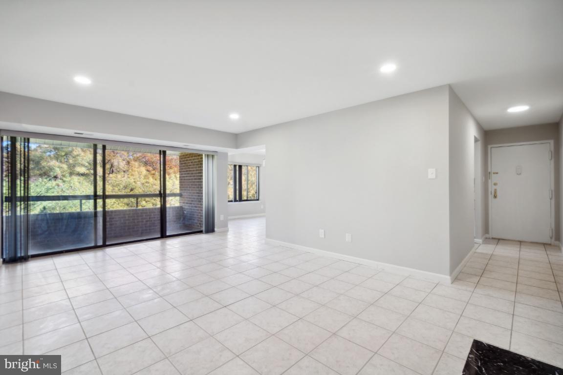 11309 COMMONWEALTH DRIVE 302