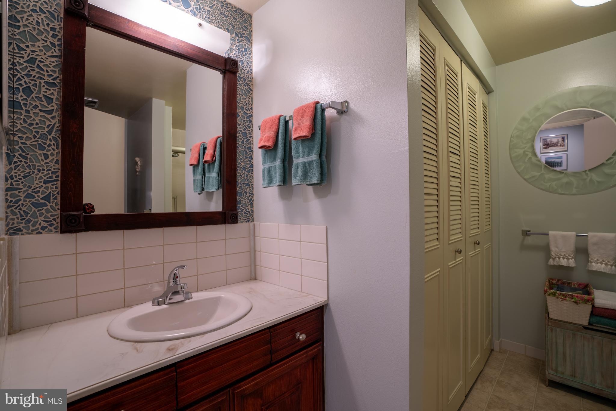 3382 CHISWICK COURT 51-1C