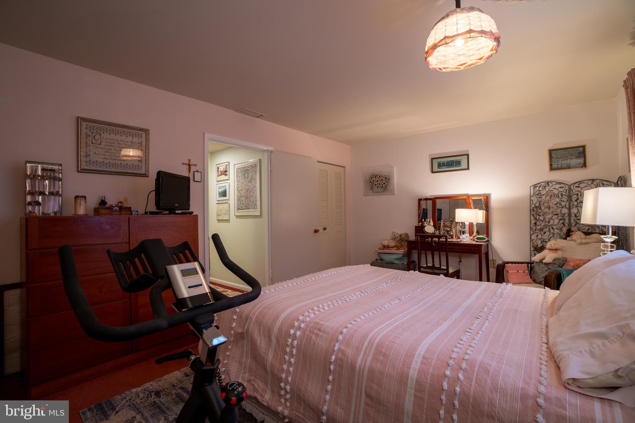 3382 CHISWICK COURT 51-1C