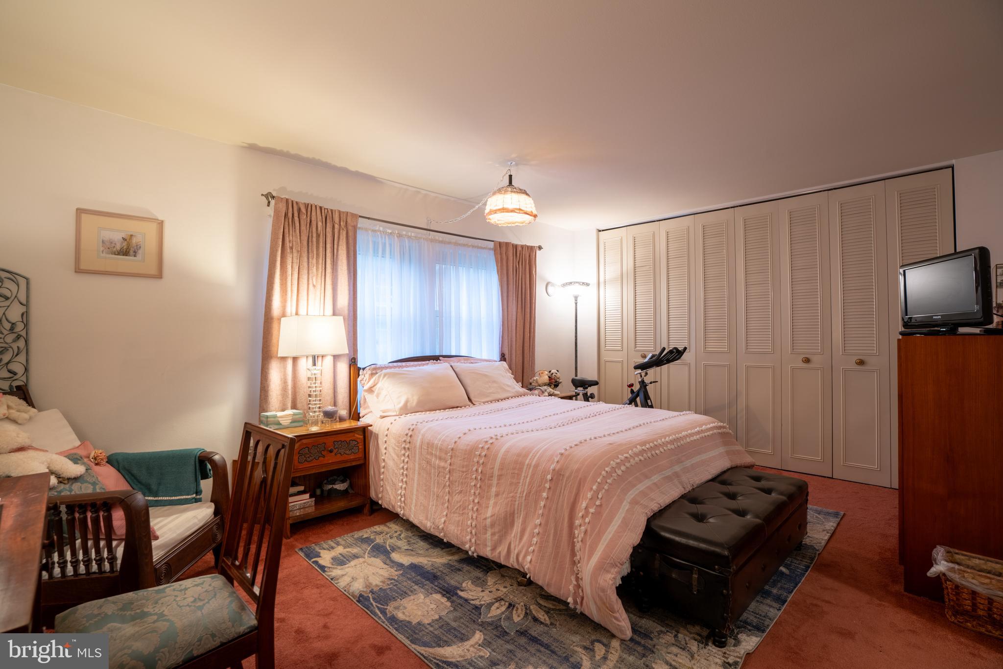 3382 CHISWICK COURT 51-1C