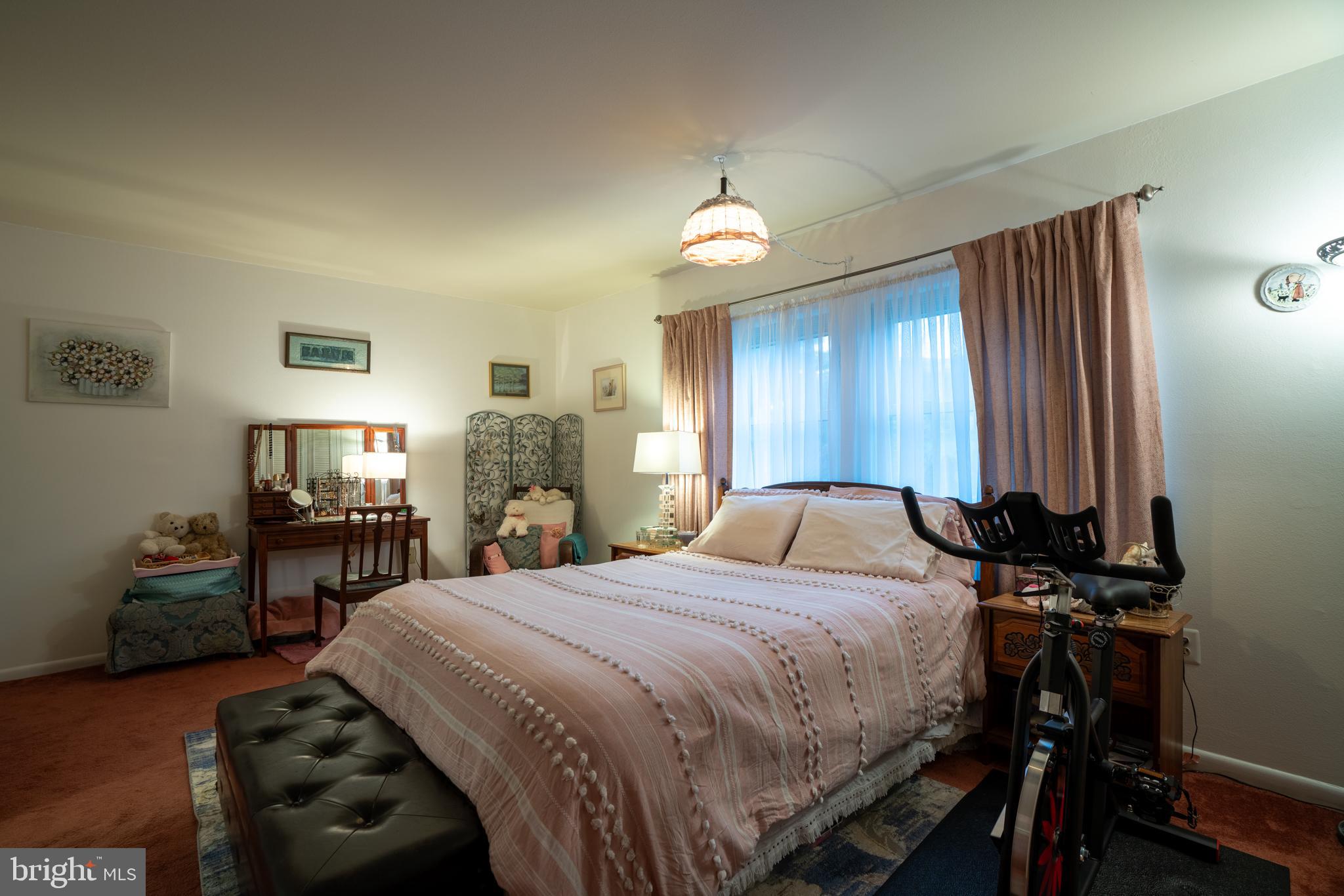 3382 CHISWICK COURT 51-1C