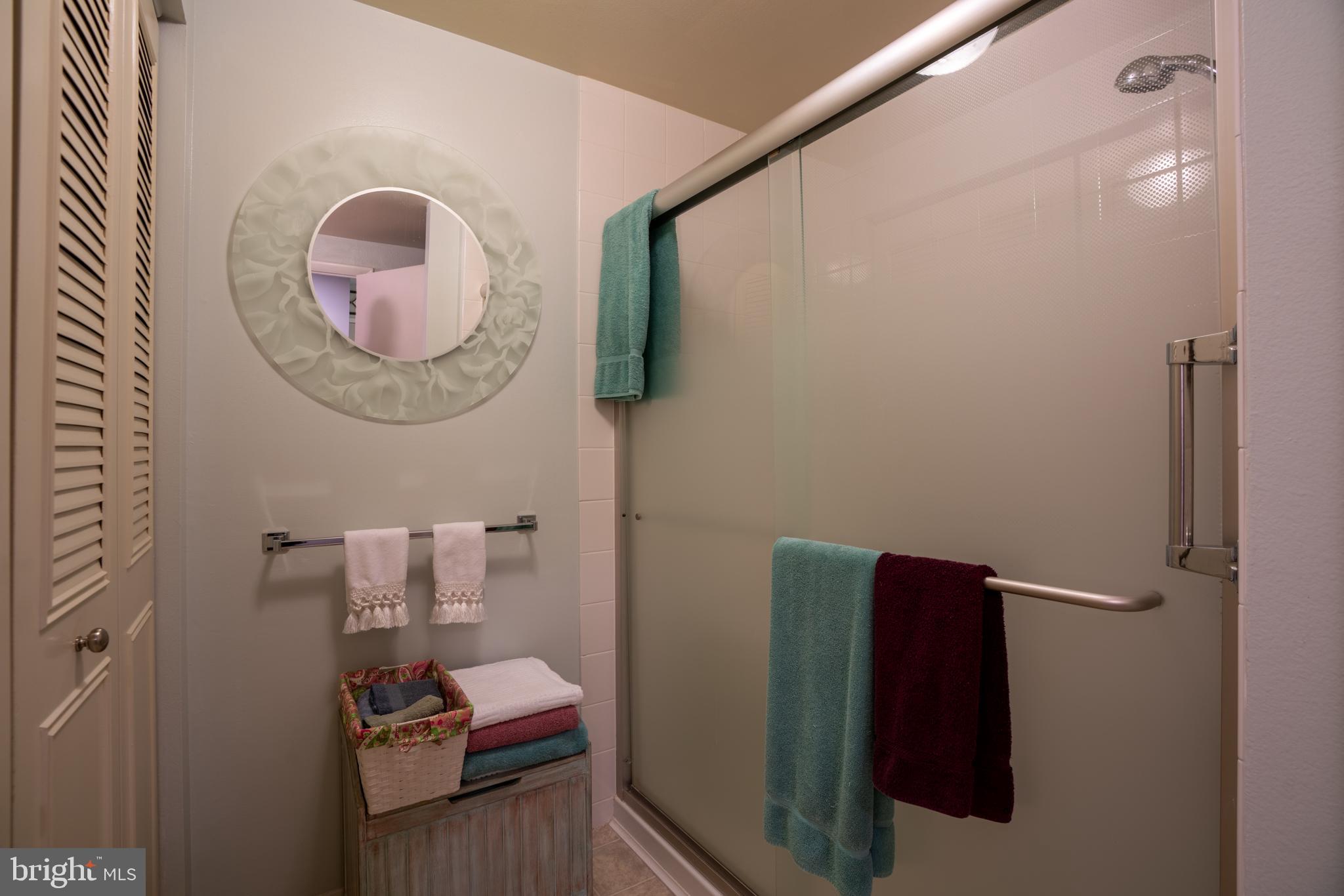 3382 CHISWICK COURT 51-1C