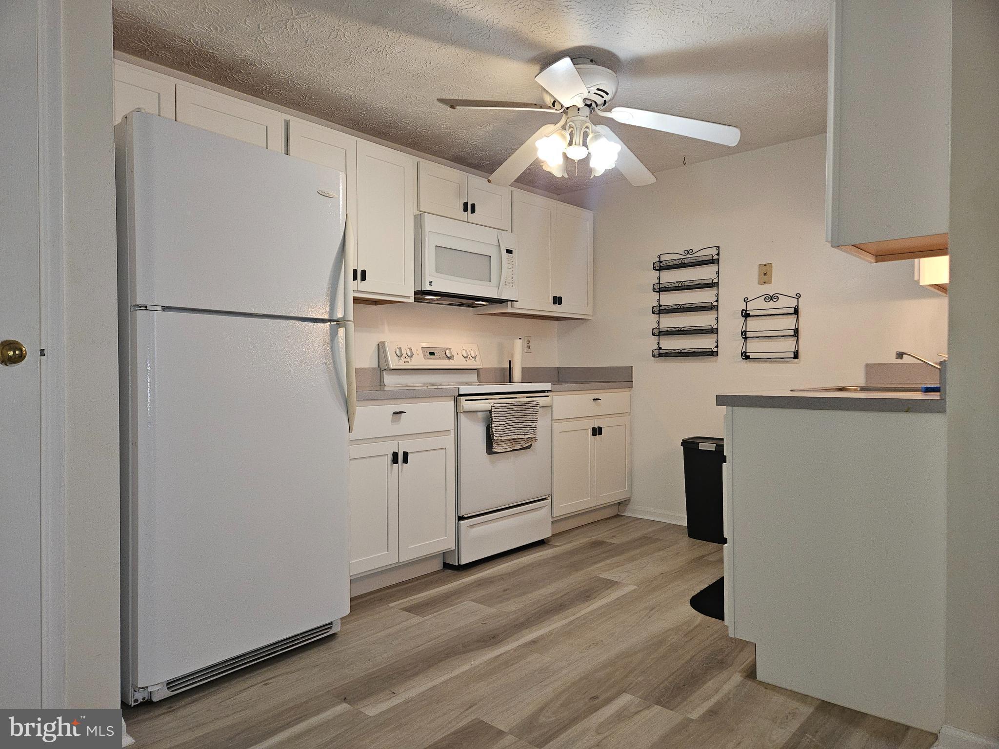 3929 GREENCASTLE ROAD 9