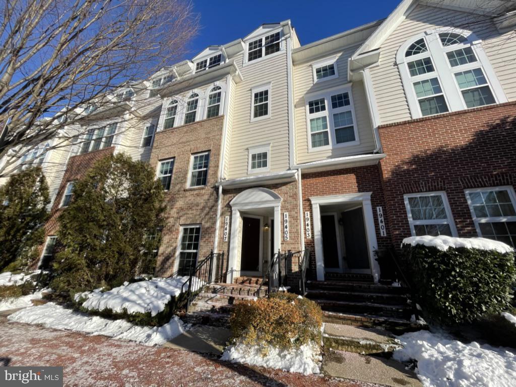 19407 BUCKINGHAM WAY 19407