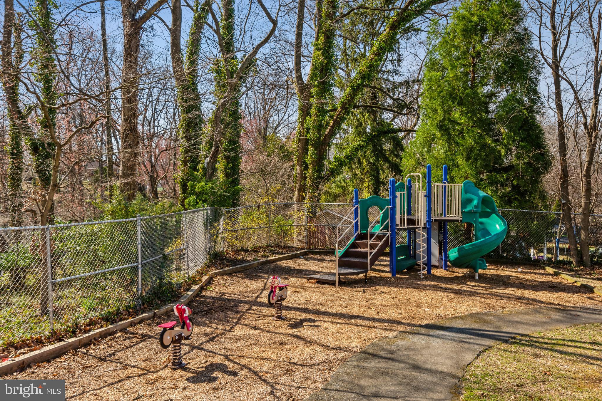 11727 COLLEGE VIEW DRIVE